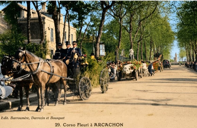 Archive historique : Vers 1925 Devant la Villa Les Abeilles (détruite) au 26 avenue Nelly Deganne