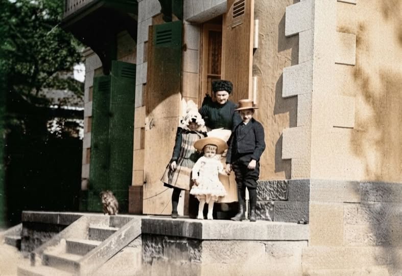 Archive historique : Vers 1890 une belle archive du passé arcachonnais, entre villa et famille...