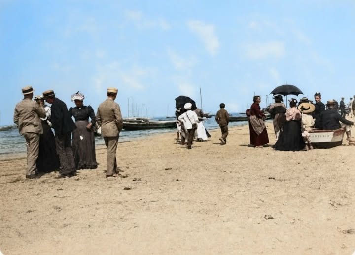 Archive historique : Photographie d'une scène de Plage à Arcachon début 1900